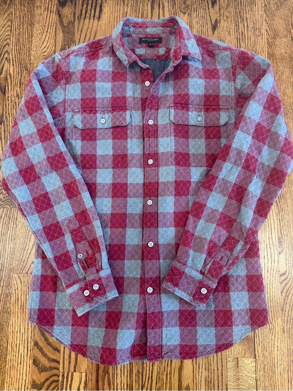 Banana Republic Slim Fit Plaid Quilted Flannel Button-Up Shirt Red Gray M
